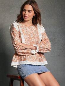 WESTFADE 佩斯利印花钩花荷叶边圆领长袖层叠式上衣，适合秋季、冬季穿着，适合牛仔女郎、西部风格女性。