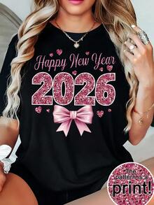 EMERY ROSE 大码女装，2026新年宽松T恤 - 亮粉色新年快乐2026印花，饰有心形和蝴蝶结，休闲短袖圆领派对闪亮2026庆祝上衣，适合所有季节 - 黑色 - 查看 1