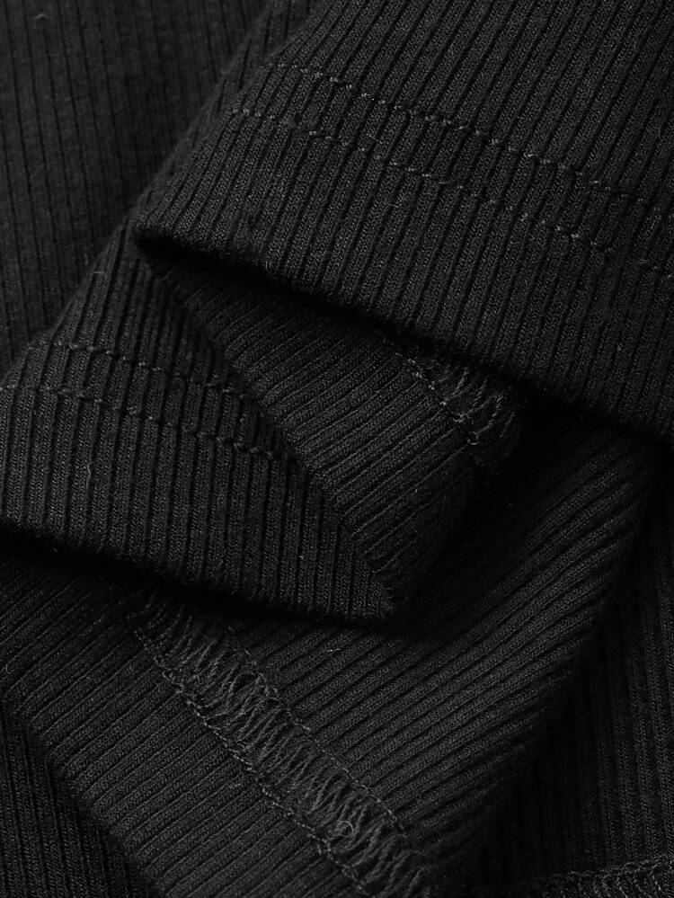 Dazy Plus Contrast Color Block Peter Pan Collar Half-Open Hem Fitted Cropped Casual Plus Size Women Long Sleeve Black T-Shirt
