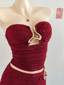 Soleia 2pcs Women's Summer Burgundy And Gold Knit Set,Seksi Chic Fitted Cropped Halter Top With Metal Heart Decor & Bodycon Mini Skirt,Club Night Party Set - Burgundy - View 5