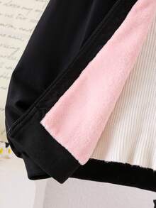 SHEIN Bluza z kapturem i długim rękawem dla dziewcząt w kolorze czarnym, haftowane angielskie litery, kardigan z podszewką termiczną, wygodny dla dzieci w zimowym śniegu, modny i uniwersalny - Czarne - Zobacz 7