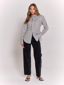 MUSERA 领带细节纽扣收腰条纹衬衫，优雅性感街头风，适合夜间外出、度假、春夏穿着。 - 黑色 - 查看 4