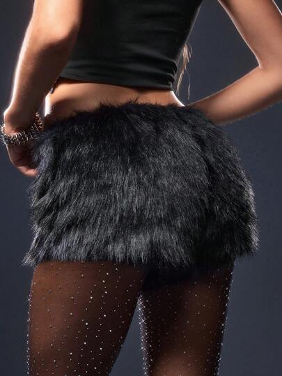 Grunge Punk Pantaloncini neri pelosi e sexy in stile Y2K per donne