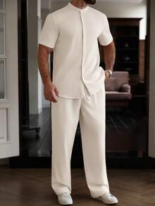 Manfinity Homme Herren Große Größen einfaches, lässiges Set aus einfarbigem Kurzarmhemd mit Knopfleiste und Hose, Sommer Herren lässiges Oberteil und Unterteil Set, Herren Co-Ord Set Creme Outfit, Herren Zweiteiler Set Sommer, Herren gestricktes Set - Beige - Übersicht 6