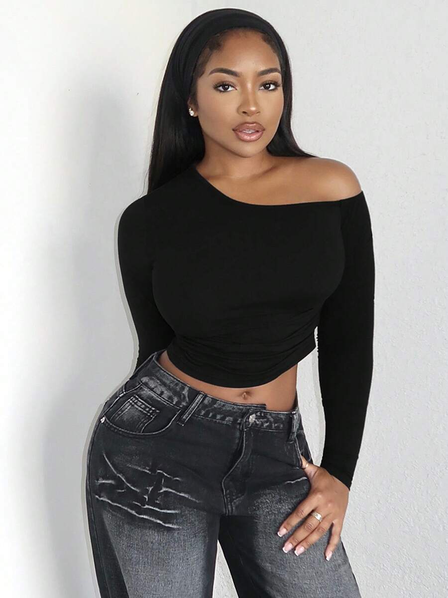 Alexandranx 女式秋季 Y2K 简约基本款日常休闲保暖羊毛弹力黑色紧身胸衣不对称领口露肩短款 T 恤 - 黑色 - 查看 1