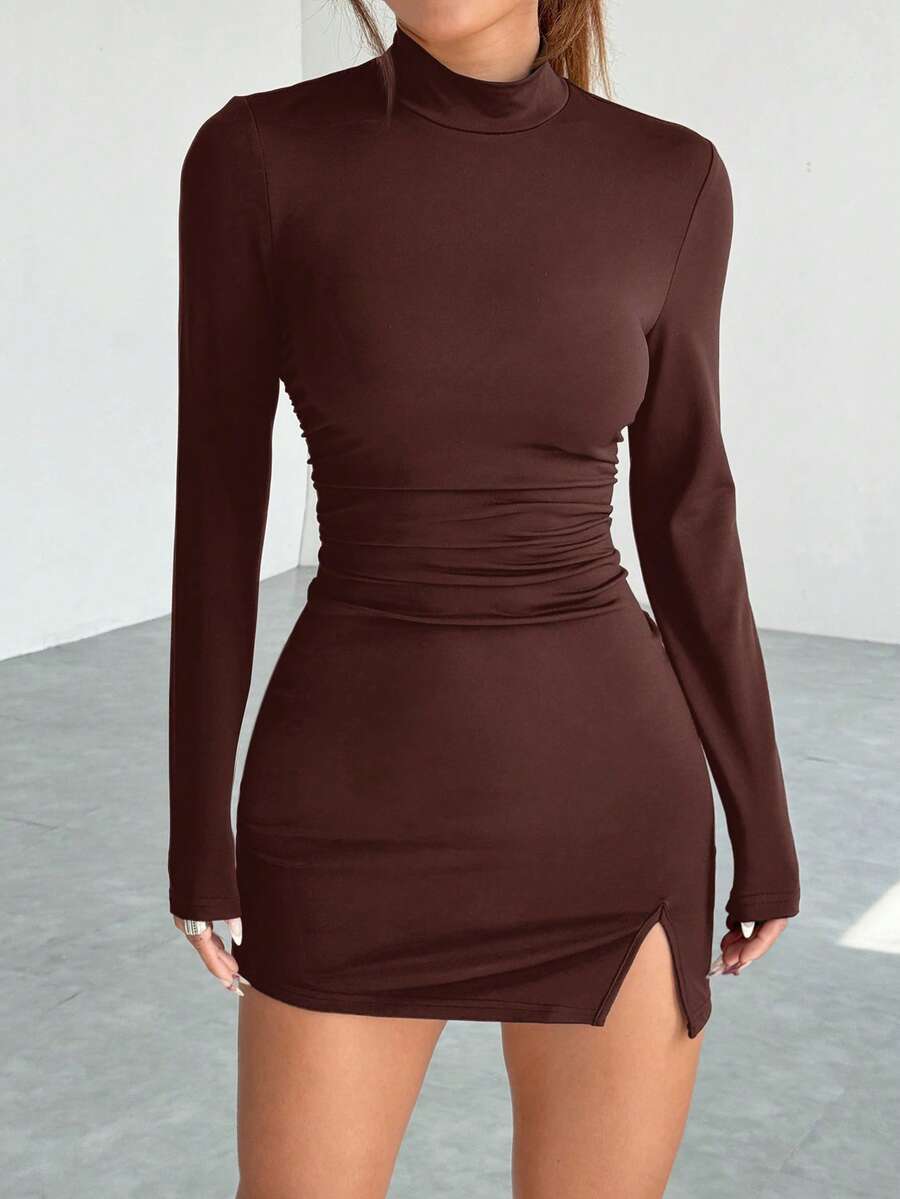 SHEIN EZwear 女士秋季时尚纯色褶皱开衩迷你修身连衣裙 - 棕色 - 查看 1