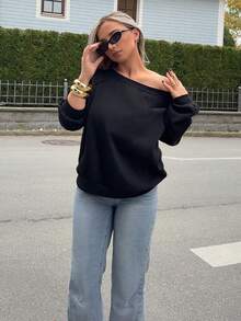 Jeta Ari 宽松版型不对称领口运动衫长袖上衣宽松版型返校秋冬舒适秋季圣诞节可爱休闲日常胶囊衣橱 Y2K 街头服饰 - 黑色 - 查看 6