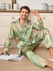 CoupledUp Camisa de homewear de seda sintética con estampado floral, conjunto de pijama para hombres, apto para uso en interiores y exteriores - Verde - Ver 2