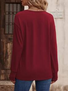 SHEIN LUNE Áo thun tay dài cổ chữ V màu trơn có nút cài, họa tiết in hình dành cho nữ mùa xuân - Đỏ - Xem 2