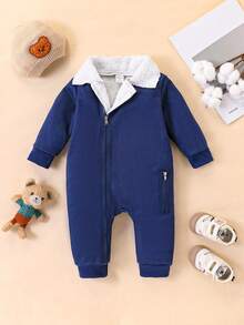 SHEIN Playful Pals Bộ đồ liền thân giữ nhiệt mùa thu/đông cho bé trai sơ sinh, cổ áo polo có khóa kéo, bo gấu, cổ tay áo có gân, bộ đồ liền thân mùa đông cho bé trai sơ sinh, bộ đồ liền thân lông cừu cho bé trai, bộ đồ liền thân phi công cho bé, bộ đồ liền thân lông cừu cho bé, bộ đồ mùa đông cho bé sơ sinh, quần áo mùa đông cho bé, bộ đồ Sherpa cho bé, quần áo liền thân giữ nhiệt lót lông cho bé trai, bộ đồ liền thân mùa thu - Màu xanh hải quân - Xem 4