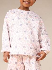 SUMWON Conjunto de sudadera y pantalones a juego para niñas con estampado de lazo y corazón, ropa casual de invierno coordinada de dos piezas - Multicolor - Ver 5