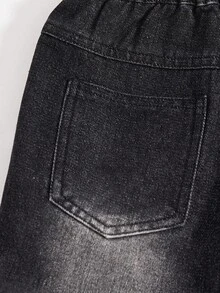 男童复古做旧黑色牛仔裤，街头休闲宽松版型，破洞设计，毛边裤脚，松紧腰带，五口袋设计，柔软棉质牛仔布，适合日常、派对、上学、通勤等场合，秋冬新品 - 黑色 - 查看 4