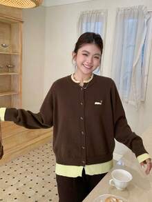 Dazy Plus Áo len cardigan cổ tròn thêu họa tiết hoạt hình chắp vá màu tương phản, dáng rộng, thường ngày, cỡ lớn dành cho nữ - màu nâu - Xem 7