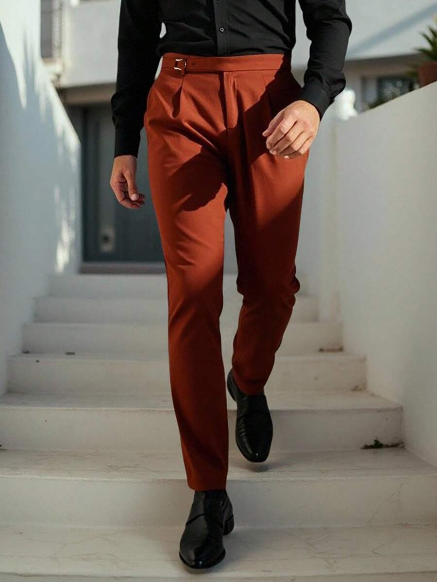 Manfinity Bizformal 男士纯色休闲商务裤，适合派对、商务、毕业典礼、约会、工作、会议、舞会等场合，是送给朋友、父亲、兄弟和儿子的绝佳礼物 - 棕色 - 查看 1