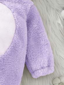 SHEIN Playful Pals Pelele con capucha de tela suave para recién nacidos con lindas orejas 3D de conejo, pantalones y manga larga, conjunto de invierno para niños - Púrpura malva - Ver 4