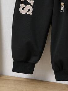 SHEIN Baby Boy Letter Applique Fleece Sweatshirt Track Suit,Black And White,Autumn,Casual,Date Comfortable Fabric Autumn/Winter Outdoor Streetwear Outfit - Multicolor - View 4