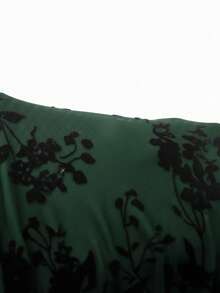 Modelyn Vestido elegante de manga larga con ajuste ceñido y estampado todo sobre todo para tallas grandes - Verde Oscuro - Ver 7