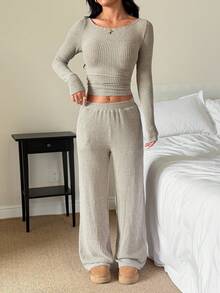 SHEIN PETITE Bộ áo sọc cổ chữ V và quần ống rộng cho nữ - Màu be - Xem 7