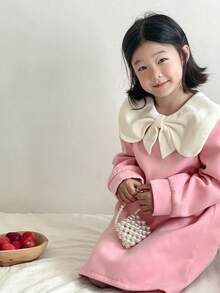SHEIN 1 pieza Vestido de invierno elegante y versátil para niñas bebé, de manga larga, con cuello de lazo en contraste, de tela de lana rosa, corte holgado, minimalista y lindo, para otoño/invierno 2025 - Rosa - Ver 8