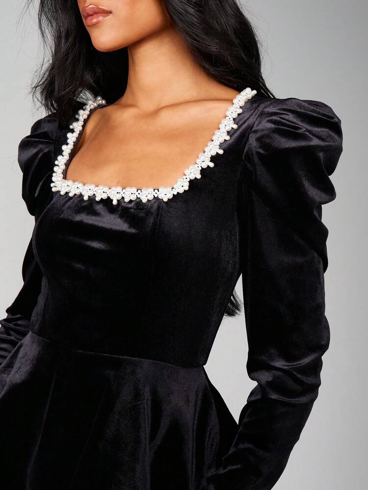 MISSGUIDED Christmas Peplum Velvet Top With Decorative Lace Trim Long Sleeve Square Neck Formal Blouse