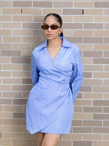 Melissa Matos 蓝白条纹印花交叉裹身荷叶边长袖女装、圣诞连衣裙、感恩节衬衫、商务女装、沙滩女装 - 藍色 - 查看 4