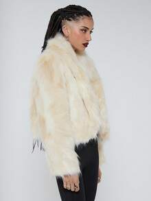 COUREZ 白色/Y2K风格仿皮草大衣，适合夜间外出、冬季派对等场合，优雅百搭。 - 杏色 - 查看 6