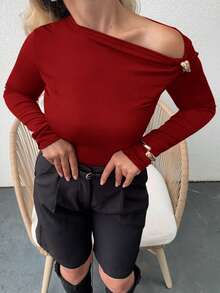 Jeta Ari Body de una sola manga larga y sofisticado moderno con decoración de metal retorcido para mujeres