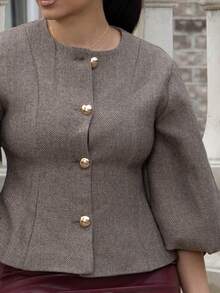 Melissa Matos 优雅复古法式女式浪漫约会奢华高端设计人字形圆领短款灯笼袖收腰金属纽扣西装外套 - 彩色 - 查看 6