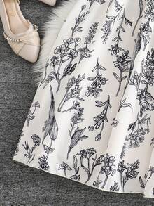 SHEIN 少女珍珠泡泡袖碎花连衣裙 - 黑色 - 查看 4