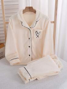 女童睡衣，莲藕粉色，新款简约时尚爱心刺绣长袖长裤两件套睡衣套装 - 杏色 - 查看 3