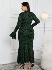 Modelyn Vestido elegante de manga larga con ajuste ceñido y estampado todo sobre todo para tallas grandes - Verde Oscuro - Ver 2