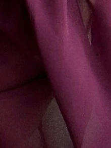 Vibekara 大码V领纯色雪纺荷叶边下摆透视性感长袖上衣 - 酒紅色 - 查看 7