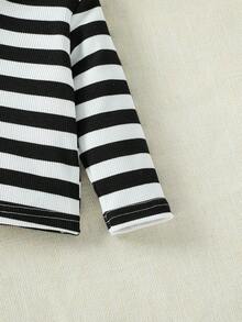 SHEIN Playful Pals 男婴3D毛绒耳朵条纹连帽衫和熊刺绣背带裤两件套，可爱套装，带大熊徽章，婴幼儿秋冬服装，男女通用，适合新生儿至2岁 - 彩色 - 查看 6