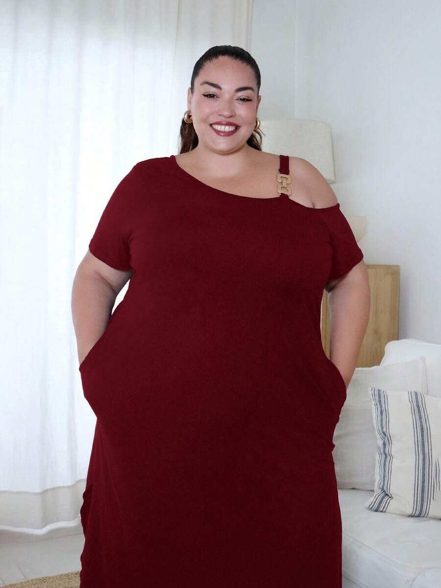 Pretty and Ole 大码女式纯色不对称领口短袖侧开衩下摆休闲连衣裙酒红色女装 - 酒紅色 - 查看 1