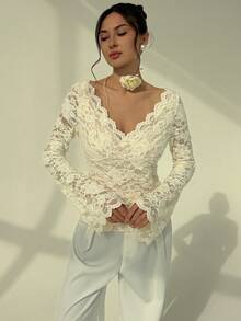 Aloruh Women's Floral Print V-Neck Flare Sleeve Fashionable Fall Autumn Winter Back To School Top, Homecoming