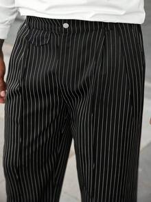 Manfinity CasualCool 男士休闲通勤灯芯绒阔腿裤，饰有多颗纽扣，男士修身裤，男士阔腿裤，男士褶裥裤，男士宽松裤，修身阔腿裤，男友礼物，街头风男装，秋季款。男士阔腿裤，男士褶裥西装裤，男士正装裤，细条纹裤，男士正装裤 - 黑色 - 查看 4