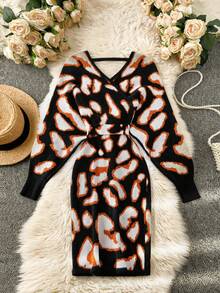 SHEIN Clasi 2024新款时尚豹纹交叉V领女式毛衣连衣裙 - 黑色 - 查看 2