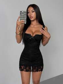 SHEIN PETITE 女士黑色蕾丝蝴蝶结装饰修身无袖迷你连衣裙，黑色连衣裙，优雅高贵，派对礼服，情人节黑色蕾丝连衣裙，性感黑色连衣裙，女士黑色蕾丝连衣裙，黑色束身连衣裙 - 黑色 - 查看 7