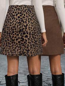 SHEIN LUNE Set Rok Corduroy Wanita Motif Leopard dan Warna Polos untuk Musim Gugur/Dingin - MultiWarna - View 2