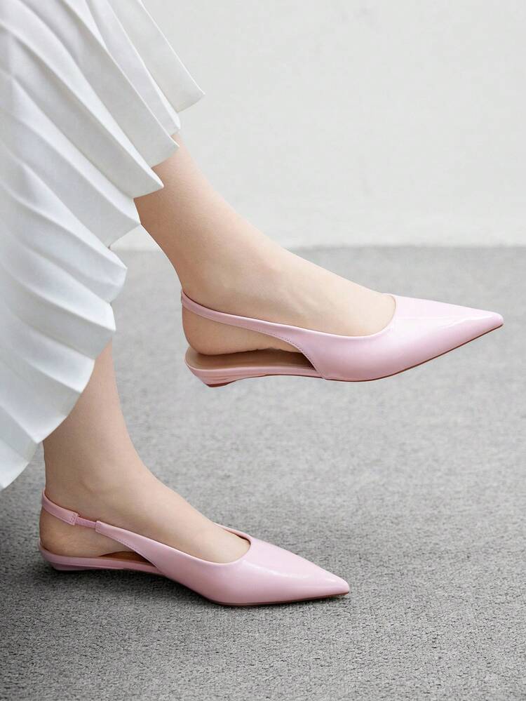 CUCCOO CHICEST 女性用 新作 スクエアバックル ロック付き 尖った先 低ヒール フラットヒール 個性的ヒール 通勤スタイル 多用途 快適 チョコレートブラウン ラッカーレザー レディースフラットシューズ、仕事と通勤に適しています