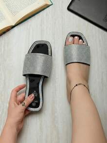 Sandalias planas de mujer con diseño hueco, punta cuadrada, estilo casual, ideales para vacaciones en la playa. - Negro - Ver 1