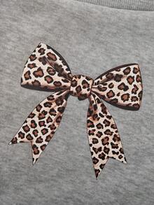 Setelan Sweatshirt Abu-abu Off-Shoulder untuk Remaja Perempuan, Detail Pita Leopard yang Stylish, Celana Panjang Longgar Lebar, Pakaian Kasual Nyaman untuk Sehari-hari di Musim Gugur untuk Sekolah - Grey - View 6