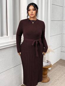 Modelyn 大码纯色圆领插肩袖褶裥腰身时尚中长连衣裙，带保暖内衬 - 酒紅色 - 查看 6