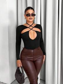 Sirith Camiseta ajustada con diseño cruzado y hueco de moda sexy para mujer - Negro - Ver 3