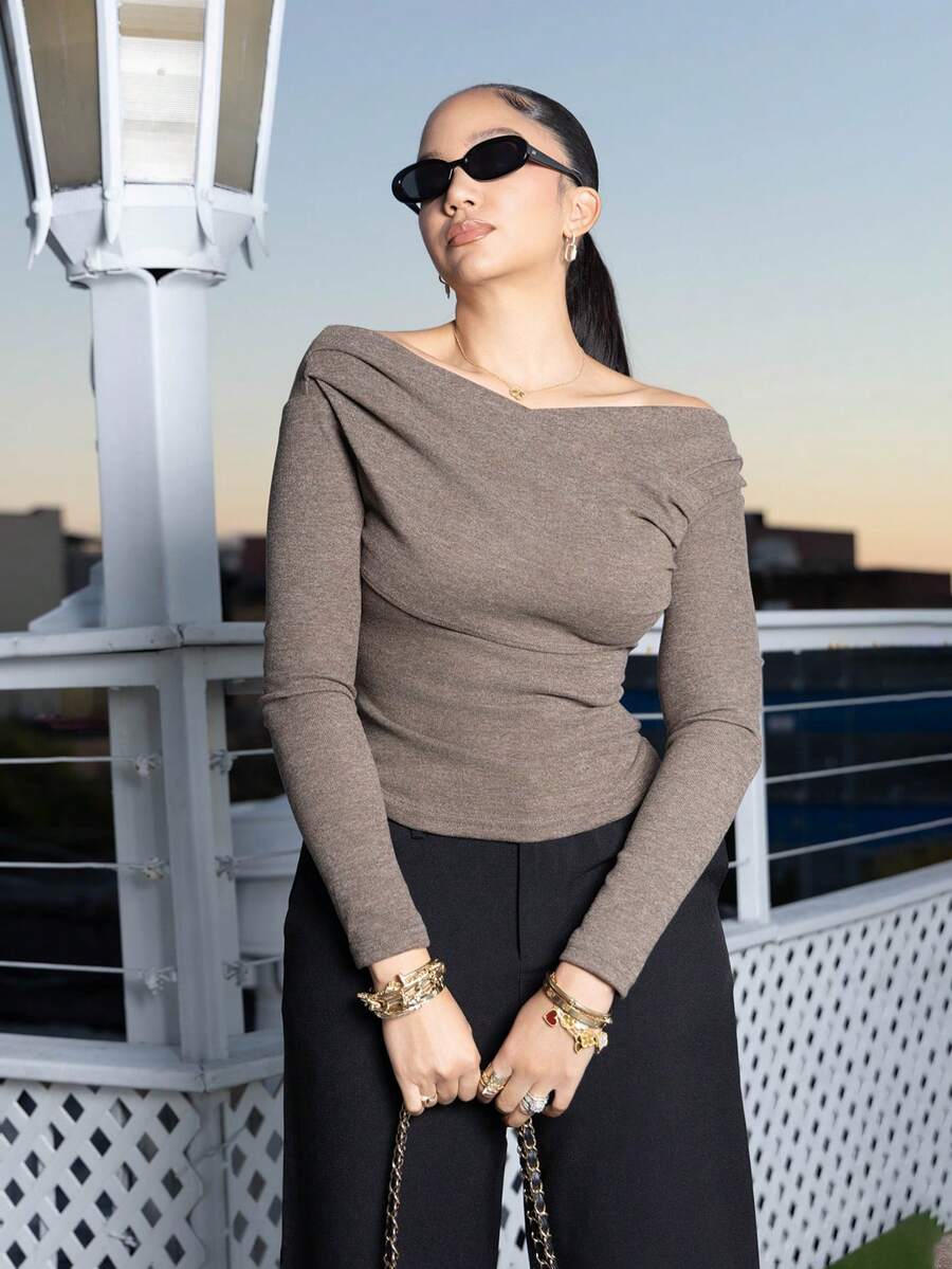 Melissa Matos 1件女士优雅纯色垂褶修身长袖T恤,简约百搭的秋冬装 - 咖啡棕 - 查看 1