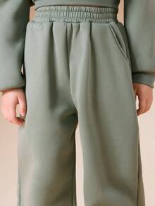 SUMWON 男童鼠尾草绿运动衫套装，无抽绳帽和中央口袋，适合度假穿着 - 綠色 - 查看 6