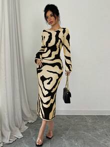 Elenzga 女士图案喇叭袖圆领修身针织连衣裙 - 淡黃色 - 查看 5