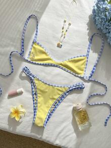 Swim Mod Spring/Summer New European And American Sweet Floral Contrast Plaid Reversible Two Pieces Swimsuit Set With Drawstring, Cheeky High-Cut Thong Bottoms, Yellow Ditsy Floral Contrast Trim Padded Push-Up Sexy Bikini Swimwear For Beach, Pool, Birthday Party Gingham Bikini Flower Bikini Bikini Set Summer Summer Matching Set Flower Bathing Suit Vacation Bikini Tanning Bikini Floral Bikini Yellow Bikini Pattern Bikini