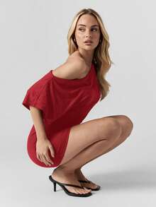 MISSGUIDED Váy ngắn trễ vai với chi tiết nhún bèo và tay ngắn cho các dịp tiệc tối Giáng sinh - Đỏ - Xem 6