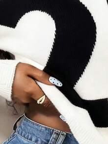 BamGleam 女士长袖圆领毛衣，饰有数字 21 提花图案，撞色下摆饰有流苏和做旧细节，休闲宽松版型，适合秋冬季节穿着。 - 白色 - 查看 5